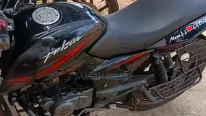 Bajaj Pulsar 150 2017
