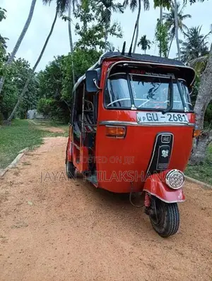 Bajaj RE 2002