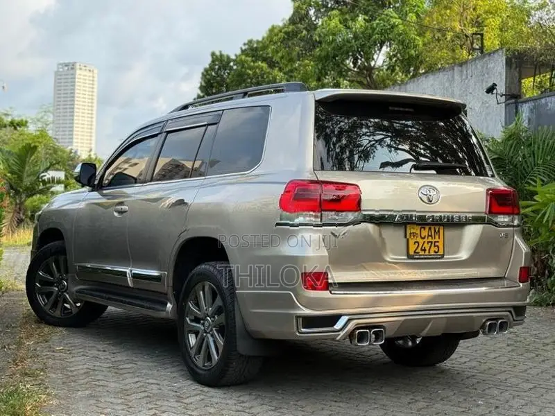 Toyota Land Cruiser Sahara V8 Diesal 2015