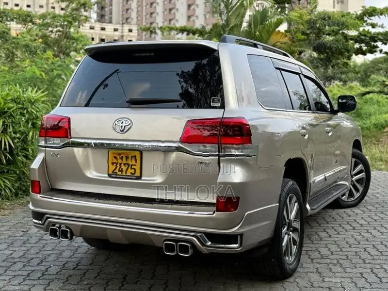 Toyota Land Cruiser Sahara V8 Diesal 2015