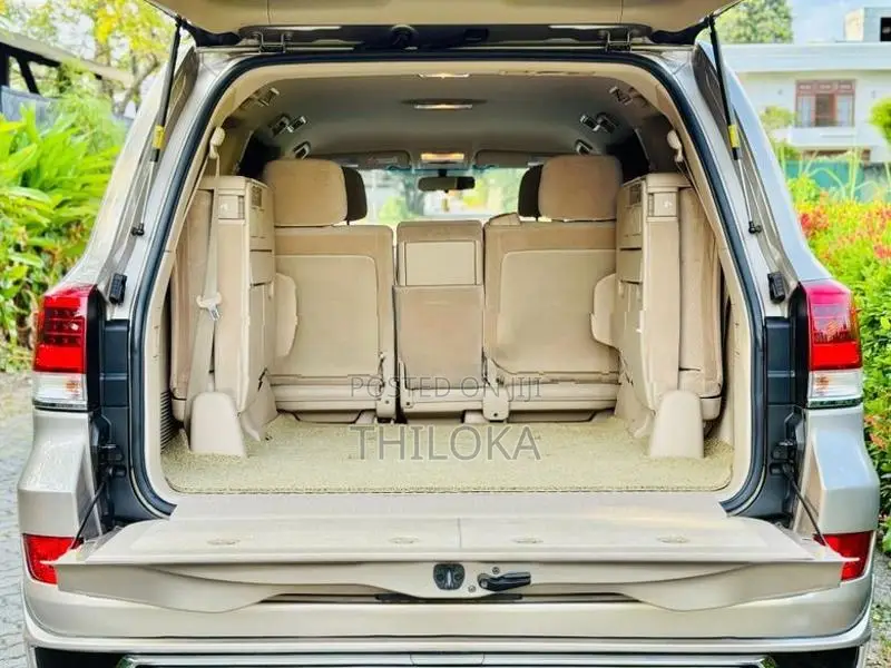 Toyota Land Cruiser Sahara V8 Diesal 2015