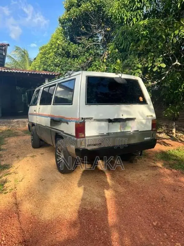 Mitsubishi Delica L300 1985
