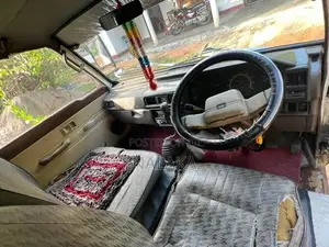 Mitsubishi Delica L300 1985