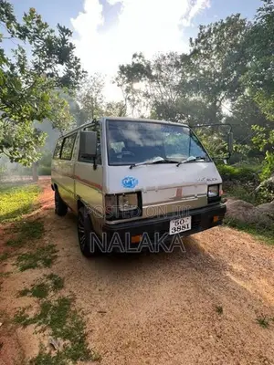 Mitsubishi Delica L300 1985