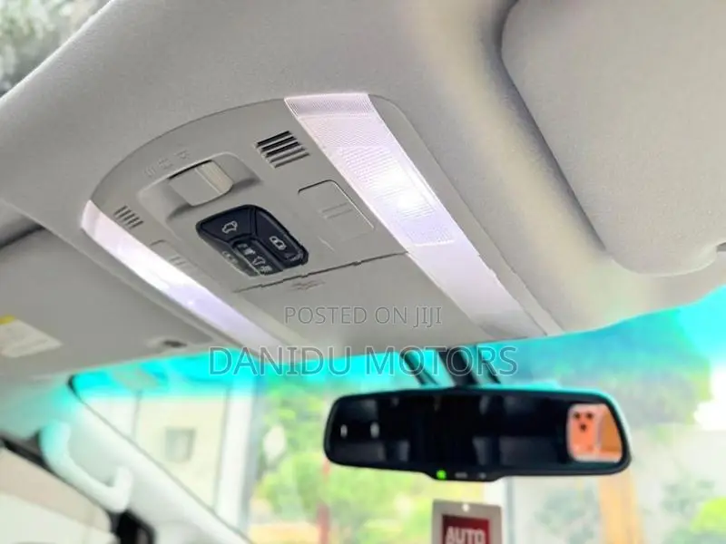 Toyota Alphard 2013