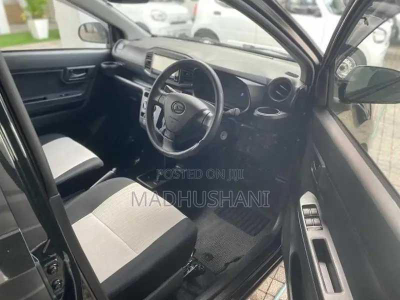 Daihatsu Mira 2024