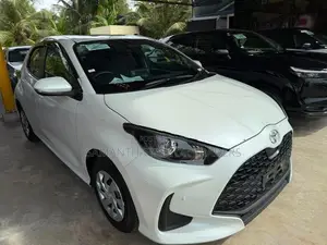Toyota Yaris X Grade 2025