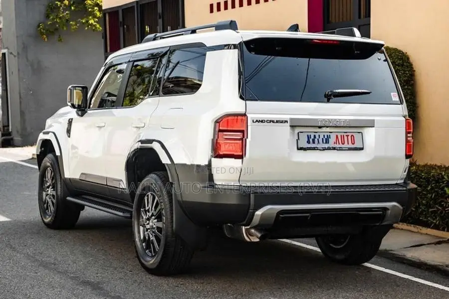 Toyota Land Cruiser Prado TRJ250 VX PEARL 2026