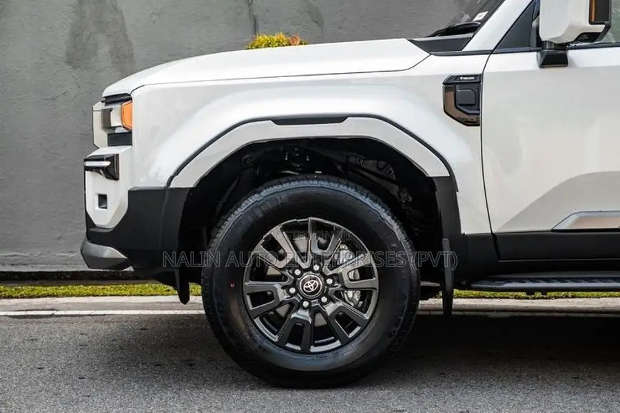 Toyota Land Cruiser Prado TRJ250 VX PEARL 2026