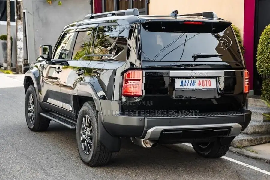 Toyota Land Cruiser Prado TRJ250 VX BLACK 2026