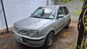 Nissan March 2001