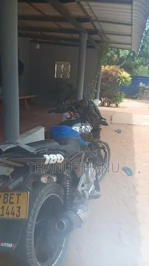 Bajaj Pulsar 180 2016
