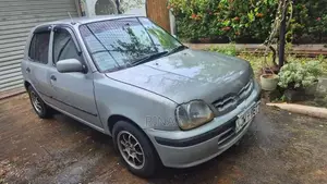 Nissan March 2001