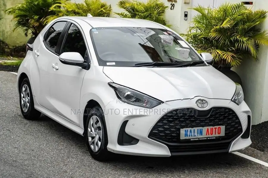 Toyota Yaris X-GRADE 2024