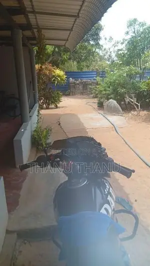 Bajaj Pulsar 180 2016