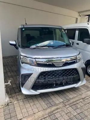 Toyota Roomy 2023