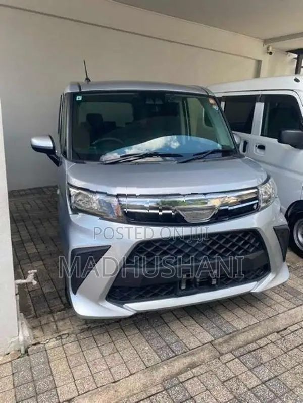 Toyota Roomy 2023