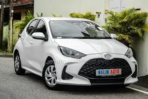 Toyota Yaris X-GRADE 2024