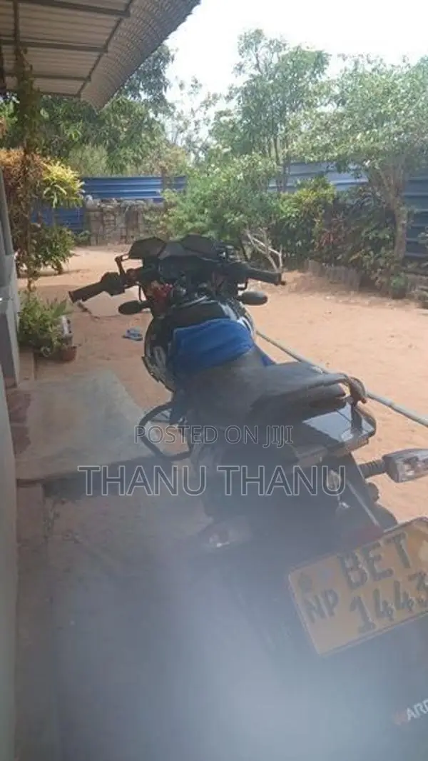 Bajaj Pulsar 180 2016