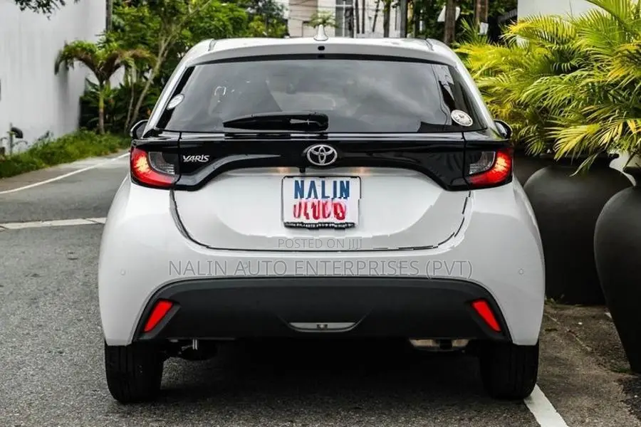 Toyota Yaris X-GRADE 2024