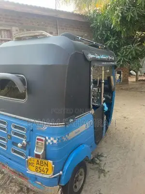 Bajaj RE 2017