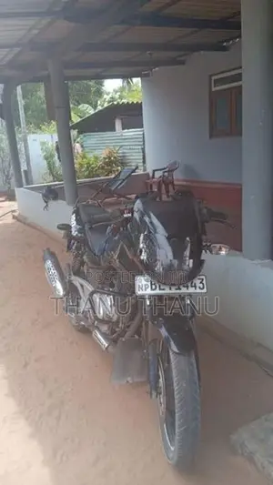 Bajaj Pulsar 180 2016