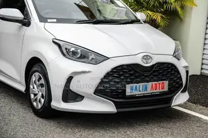 Toyota Yaris X-GRADE 2024