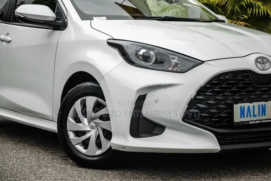 Toyota Yaris X-GRADE 2024