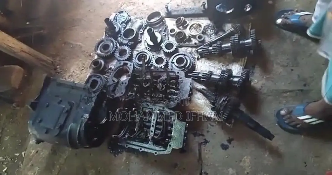 407 TATA COCACOLA FACE LOARRY Gear Box