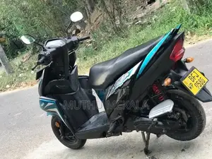 Yamaha Ray 2017
