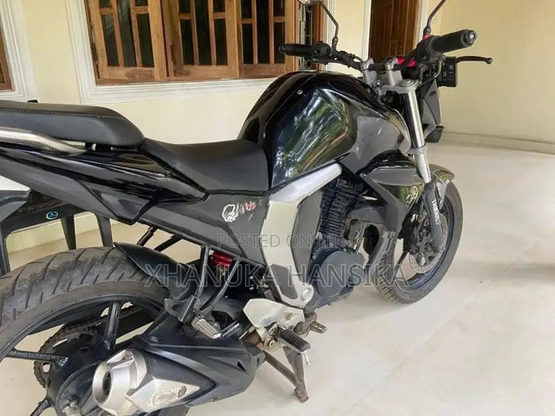 Yamaha FZs V2 Black shine 2018