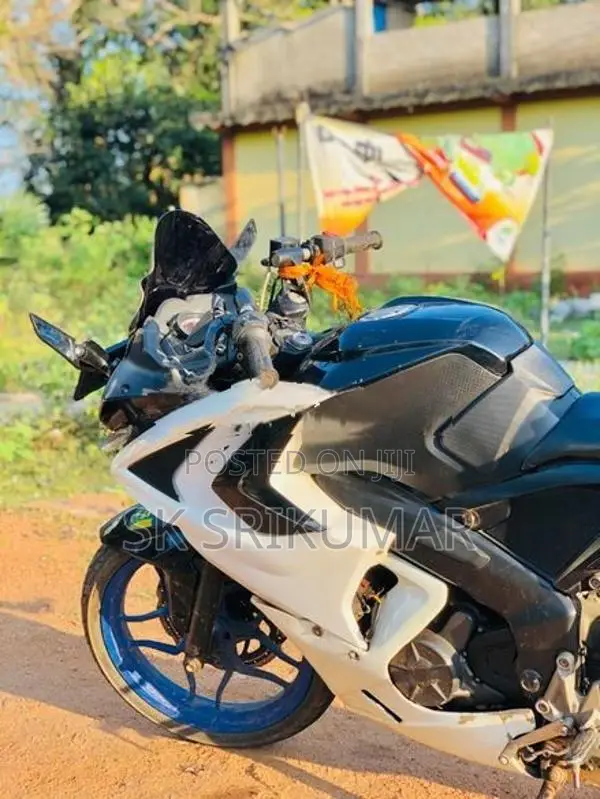 Bajaj Pulsar RS200 2019
