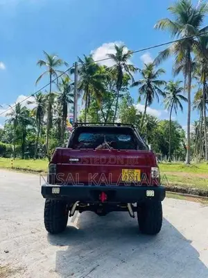 Nissan Patrol 1990