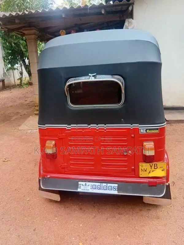 Bajaj RE 2010
