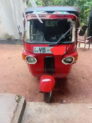 Bajaj RE 2010
