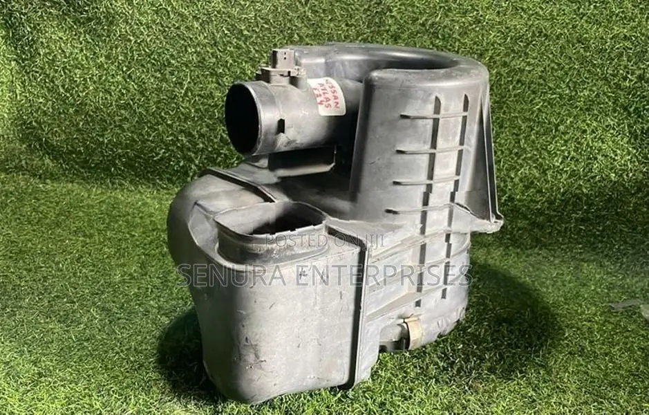 Nissan Atlas F24 Air Cleaner Box