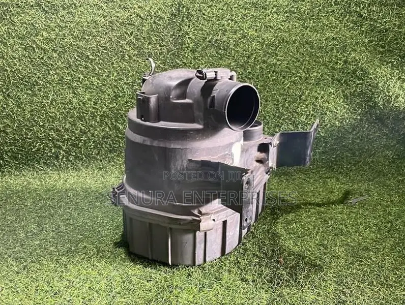 Toyota Dutro XZC64C Air Cleaner Box