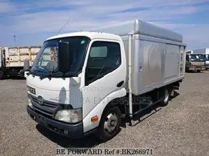 Toyota Dutro XZC64C Air Cleaner Box