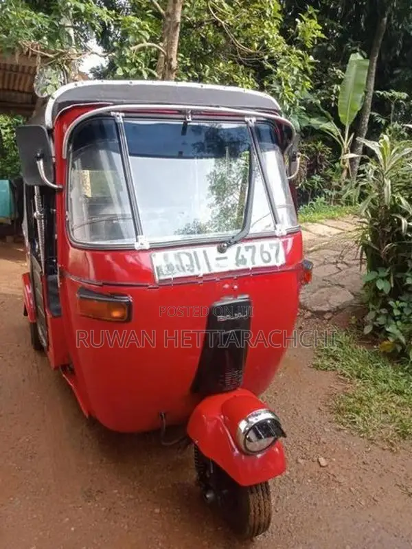Bajaj RE 2009