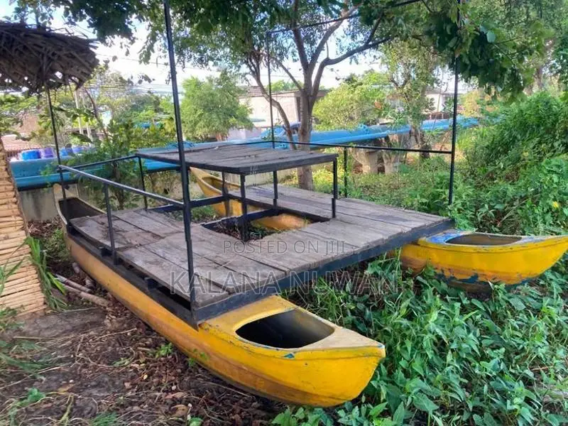 Safari Boats - Used