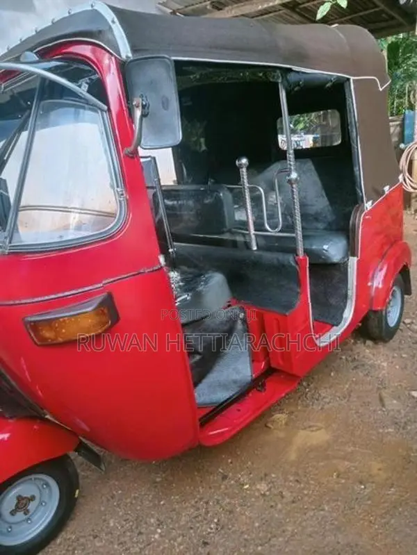Bajaj RE 2009