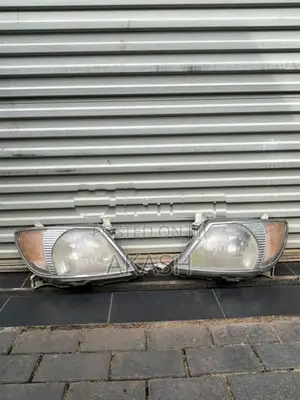 Toyota Hilux Vigo Headlights