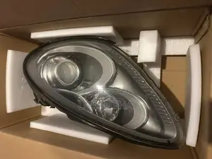 Porsche Cayanne Head Lights