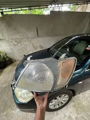 Toyota Hilux Vigo Headlights