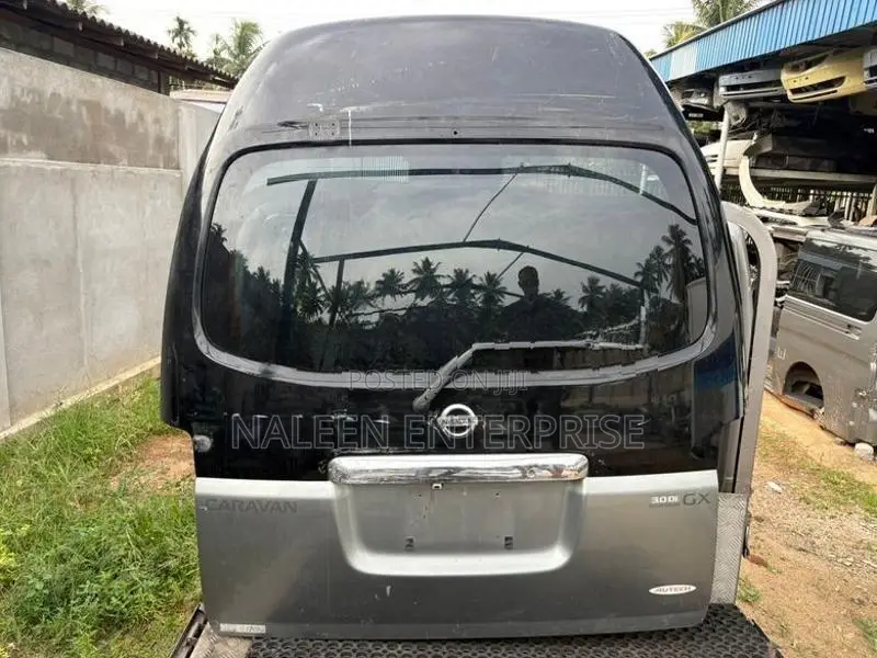 Nissan Caravan E25 GX High Roof Dicky Door