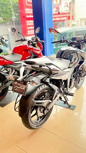 Bajaj Pulsar N160 Premium 2026
