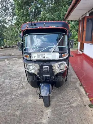Bajaj RE 2015