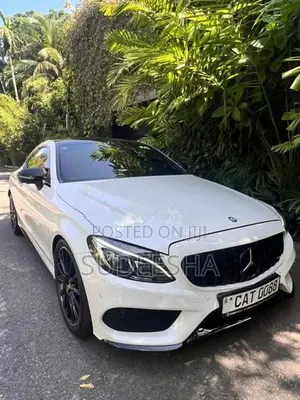 Mercedes Benz C300 AMG Premium Plus 2017