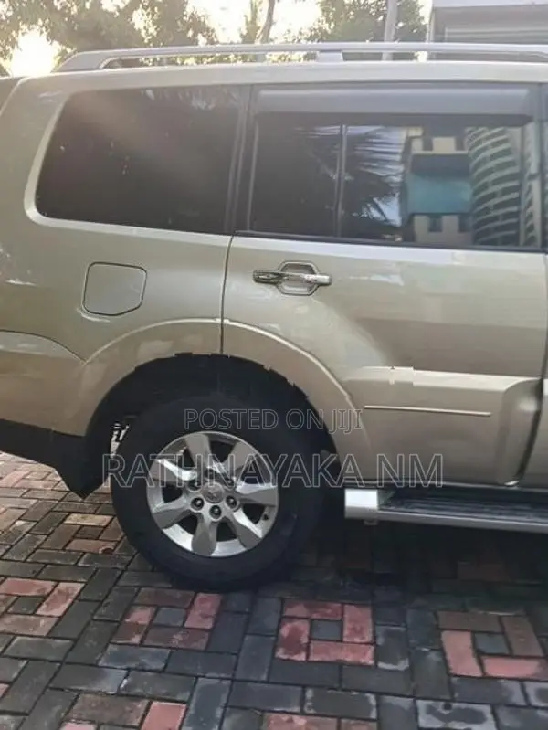 Mitsubishi Montero 2007