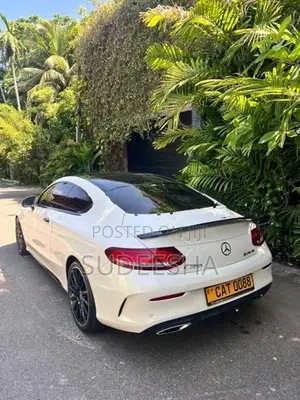 Mercedes Benz C300 AMG Premium Plus 2017